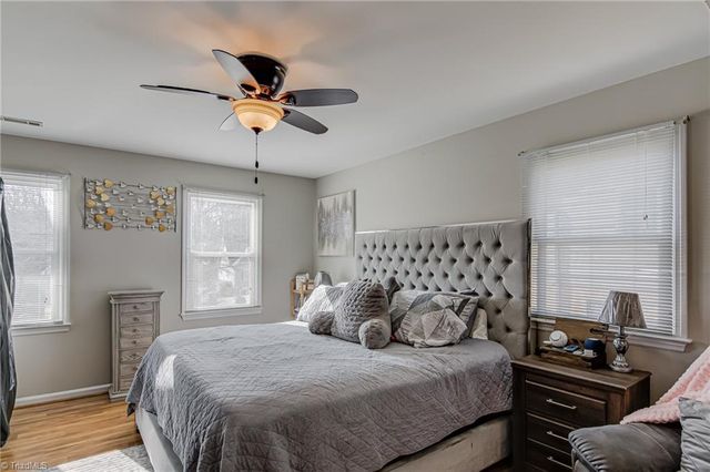 2945 Poinsetta Drive, Winston-salem, NC 27107