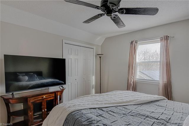 2945 Poinsetta Drive, Winston-salem, NC 27107