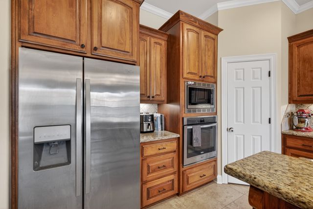 614 Glenshire Drive, Bossier City, LA 71111