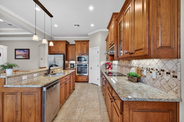 614 Glenshire Drive, Bossier City, LA 71111