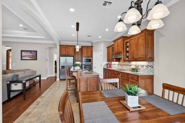 614 Glenshire Drive, Bossier City, LA 71111