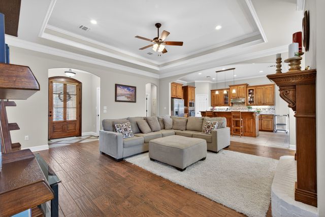 614 Glenshire Drive, Bossier City, LA 71111