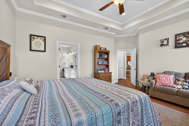 614 Glenshire Drive, Bossier City, LA 71111