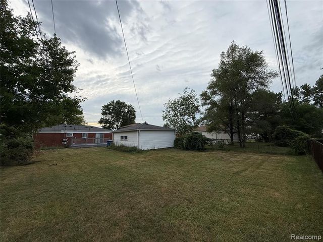 27156 Shelbourne Drive, Warren, MI 48088