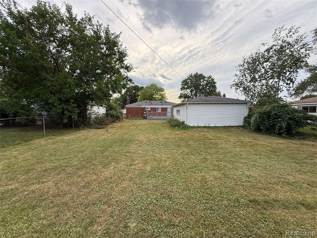 27156 Shelbourne Drive, Warren, MI 48088