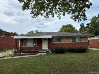 27156 Shelbourne Drive, Warren, MI 48088