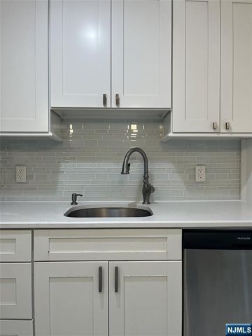 21 Wedgewood Drive 75, Verona, NJ 07044