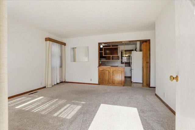 1209 N 26TH Street, Council Bluffs, IA 51501