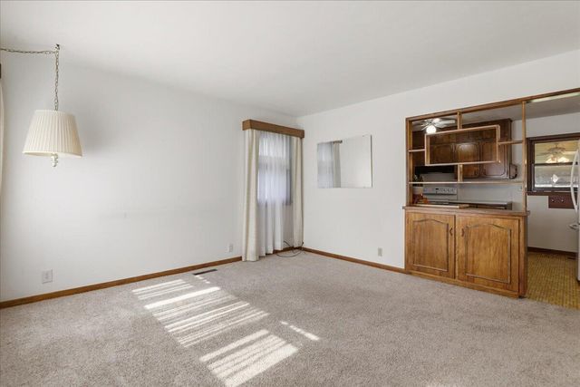 1209 N 26TH Street, Council Bluffs, IA 51501