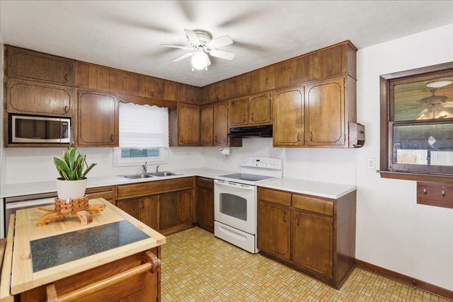 1209 N 26TH Street, Council Bluffs, IA 51501