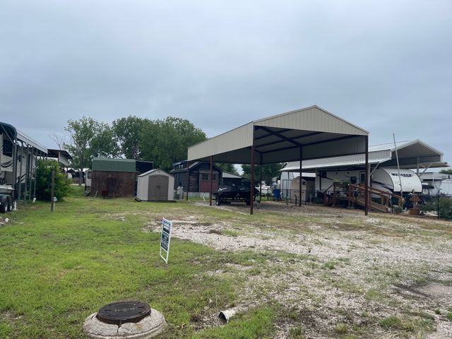 2081 Pelican Isle Drive, Kerens, TX 75144