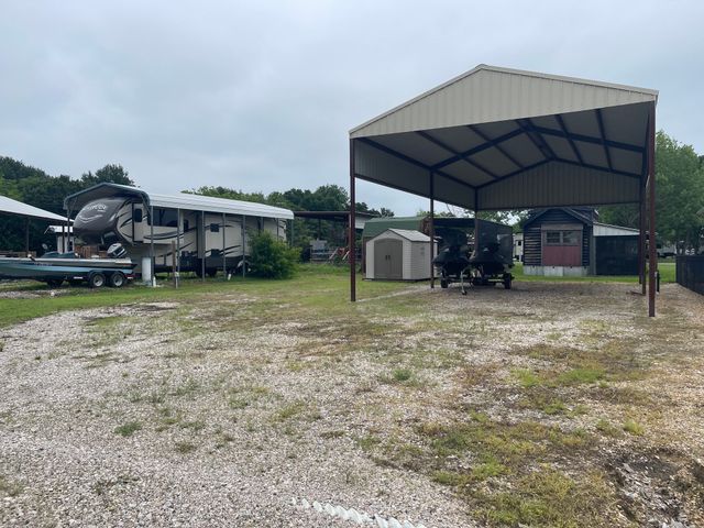 2081 Pelican Isle Drive, Kerens, TX 75144