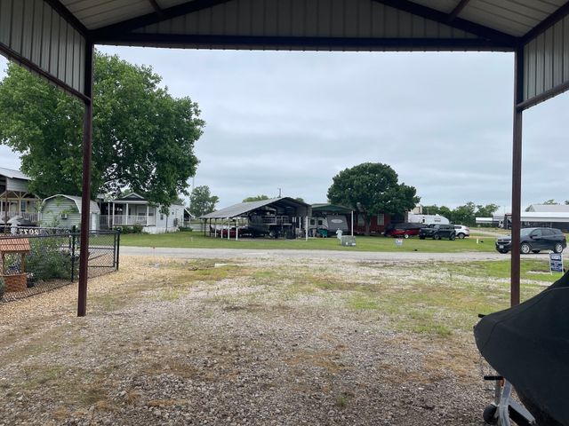 2081 Pelican Isle Drive, Kerens, TX 75144