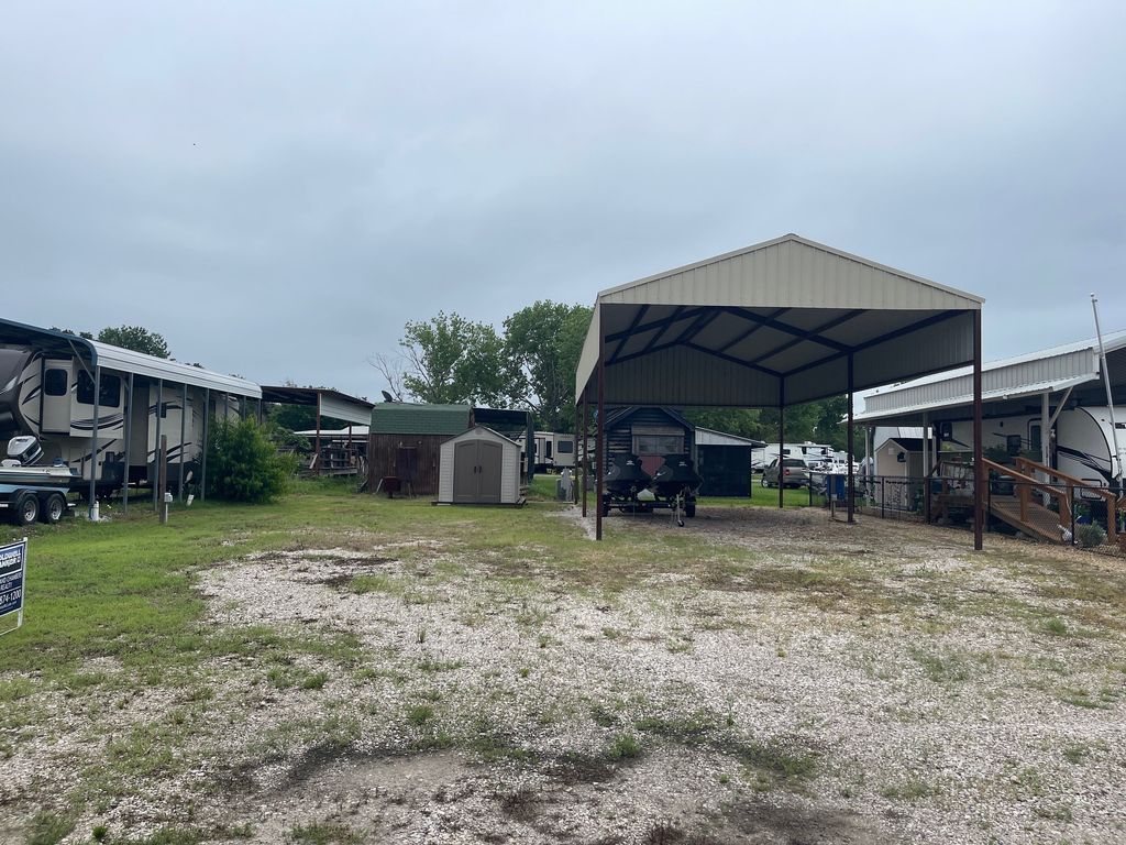 2081 Pelican Isle Drive, Kerens, TX 75144