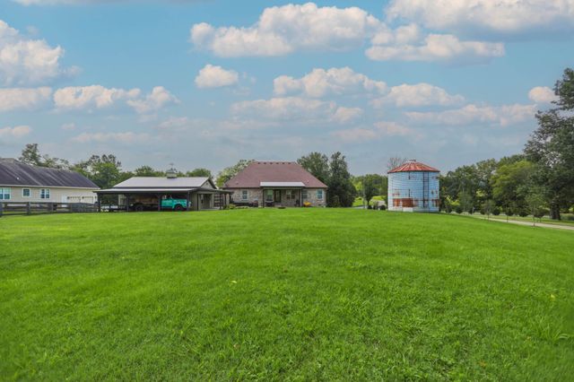 532 Halltown Rd, Portland, TN 37148