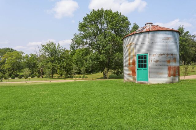 532 Halltown Rd, Portland, TN 37148