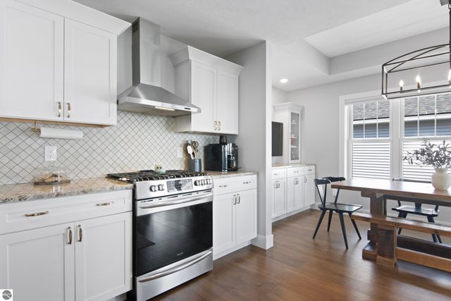 2764 W Crown Drive, Traverse City, MI 49685