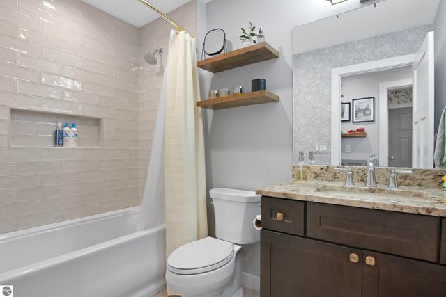 2764 W Crown Drive, Traverse City, MI 49685