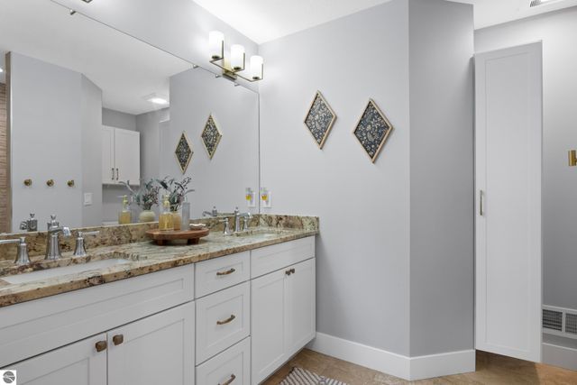 2764 W Crown Drive, Traverse City, MI 49685