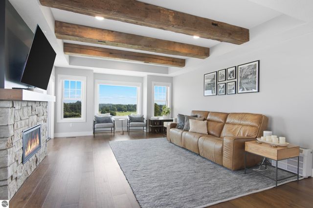 2764 W Crown Drive, Traverse City, MI 49685