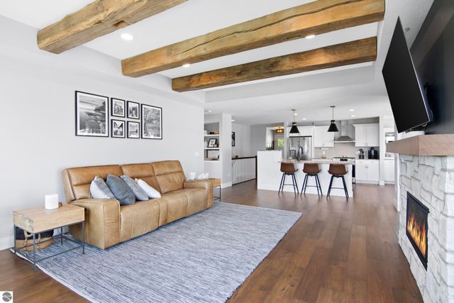 2764 W Crown Drive, Traverse City, MI 49685