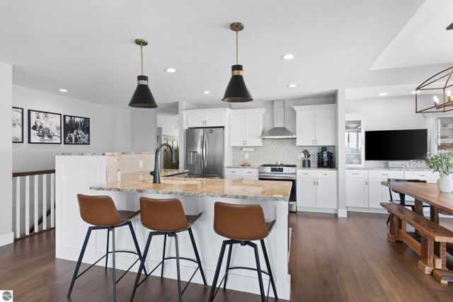 2764 W Crown Drive, Traverse City, MI 49685