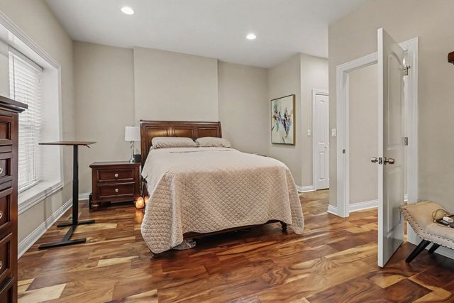 4628 S Langley Avenue, Chicago, IL 60653