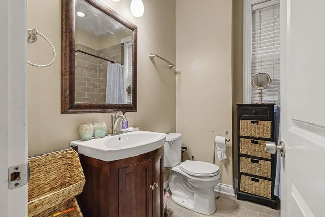 4628 S Langley Avenue, Chicago, IL 60653