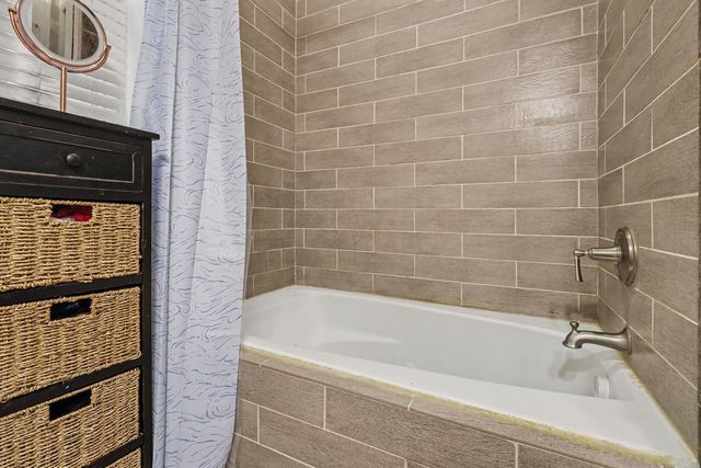 4628 S Langley Avenue, Chicago, IL 60653