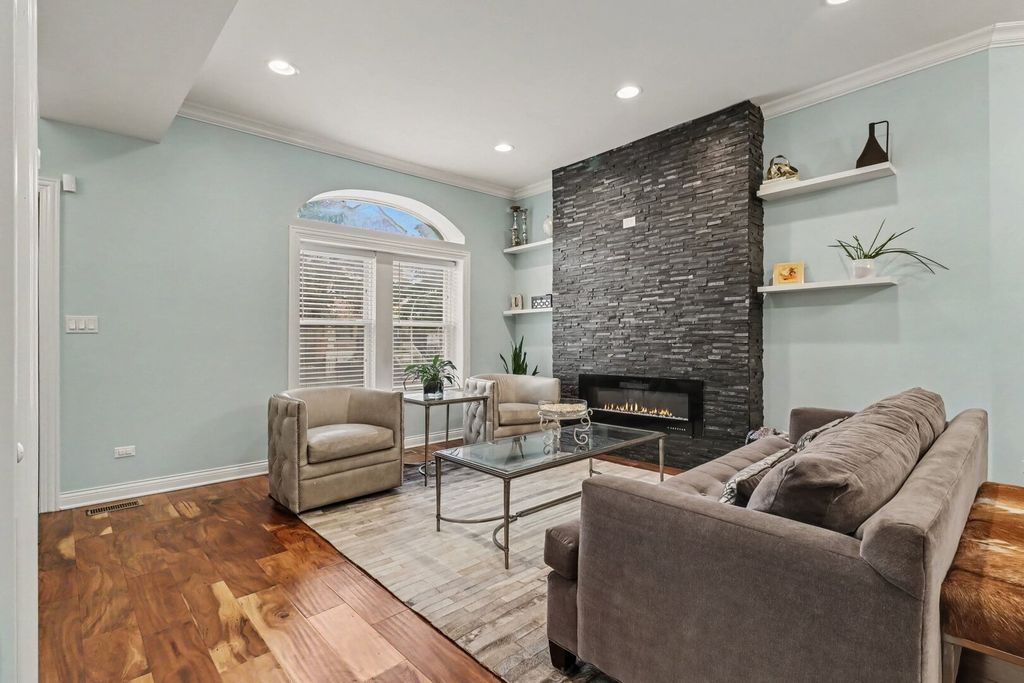 4628 S Langley Avenue, Chicago, IL 60653 — photo 3