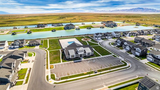1955 W PARKVIEW DR, Syracuse, UT 84075