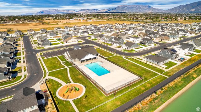 1955 W PARKVIEW DR, Syracuse, UT 84075