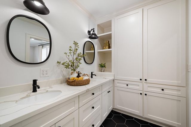 741 E 16th Street, Houston, TX 77008