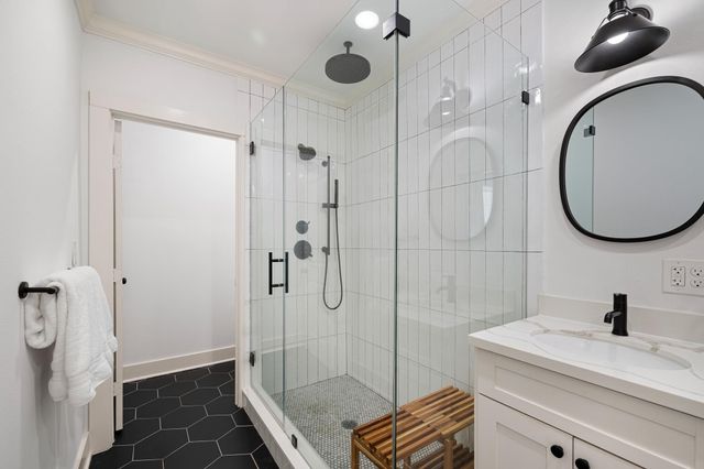 741 E 16th Street, Houston, TX 77008