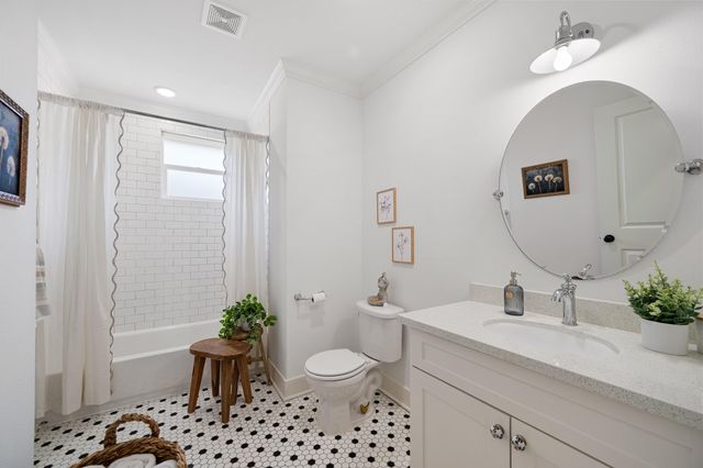 741 E 16th Street, Houston, TX 77008