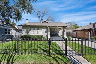 741 E 16th Street, Houston, TX 77008
