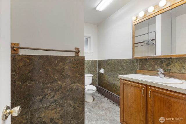 10114 Canyon Road E, Puyallup, WA 98373