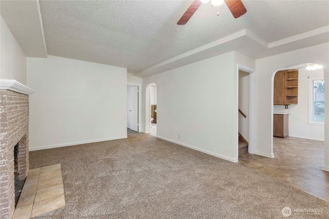 10114 Canyon Road E, Puyallup, WA 98373