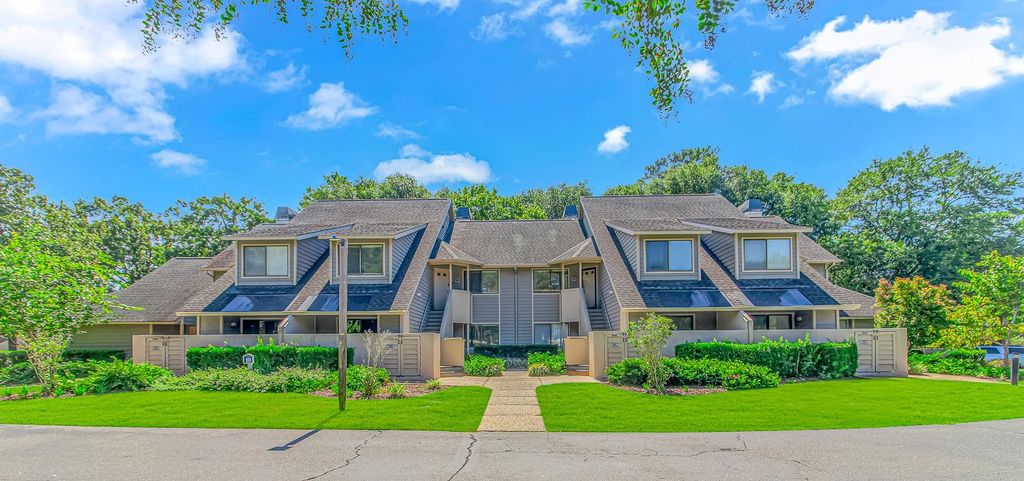 201 Westleton Dr Apt 10G, Myrtle Beach, SC 29572 — exterior