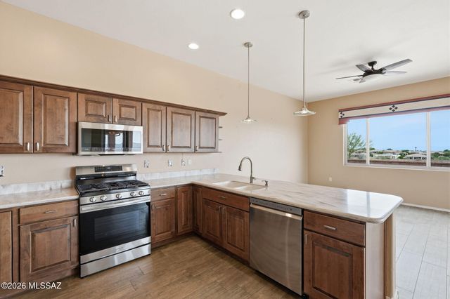 2156 W Calle Casas Lindas, Green Valley, AZ 85622