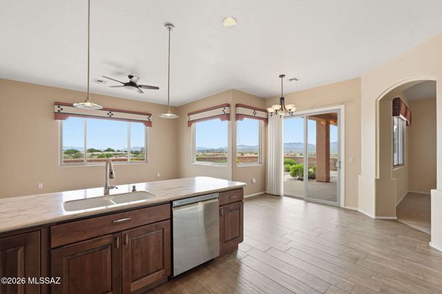 2156 W Calle Casas Lindas, Green Valley, AZ 85622