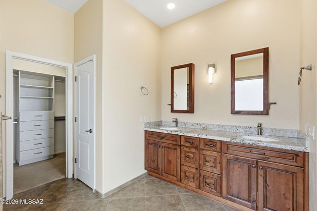 2156 W Calle Casas Lindas, Green Valley, AZ 85622