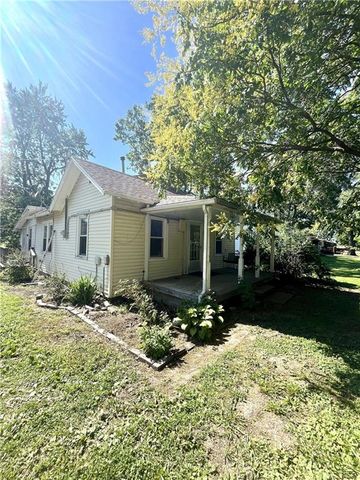 202 Hunt Street, Wellsville, KS 66092