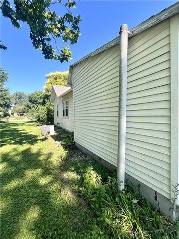 202 Hunt Street, Wellsville, KS 66092
