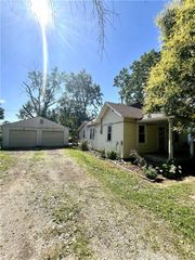 202 Hunt Street, Wellsville, KS 66092