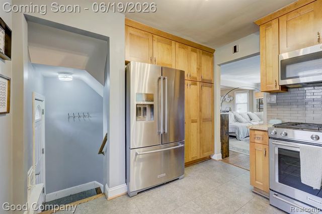 540 W Breckenridge Street, Ferndale, MI 48220