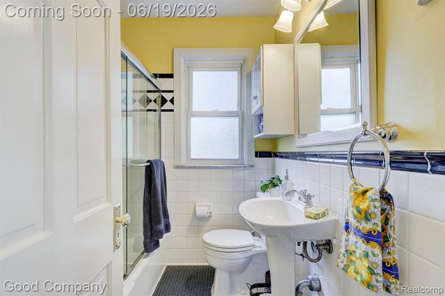 540 W Breckenridge Street, Ferndale, MI 48220