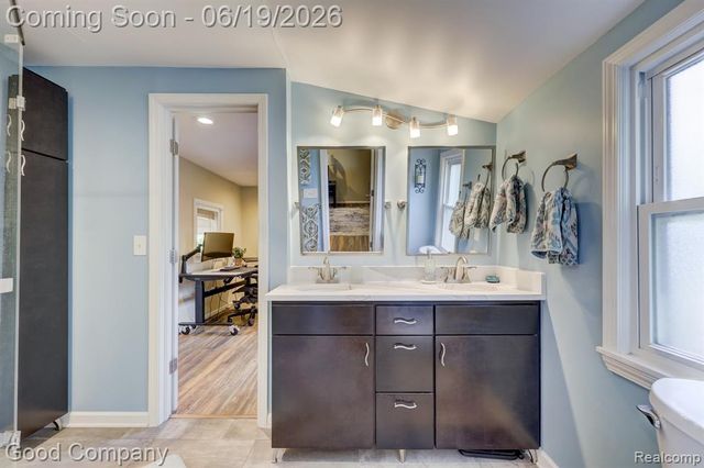 540 W Breckenridge Street, Ferndale, MI 48220
