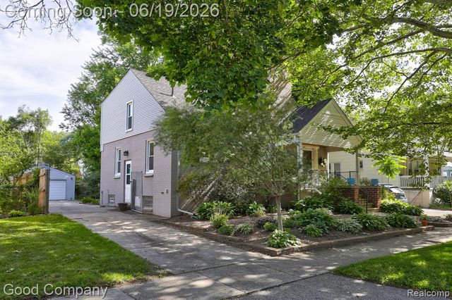 540 W Breckenridge Street, Ferndale, MI 48220