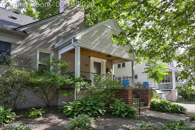540 W Breckenridge Street, Ferndale, MI 48220